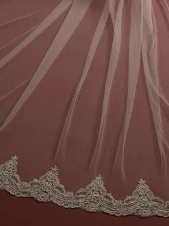 Anais Veil