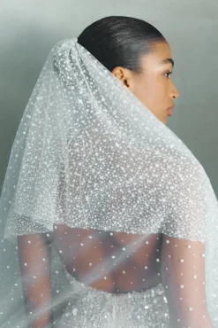 Carla Veil