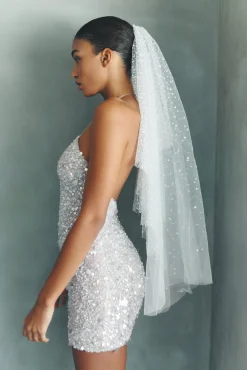 Carla Veil